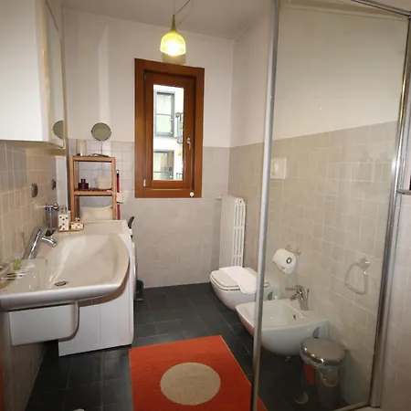 Cola Montano Apartament *